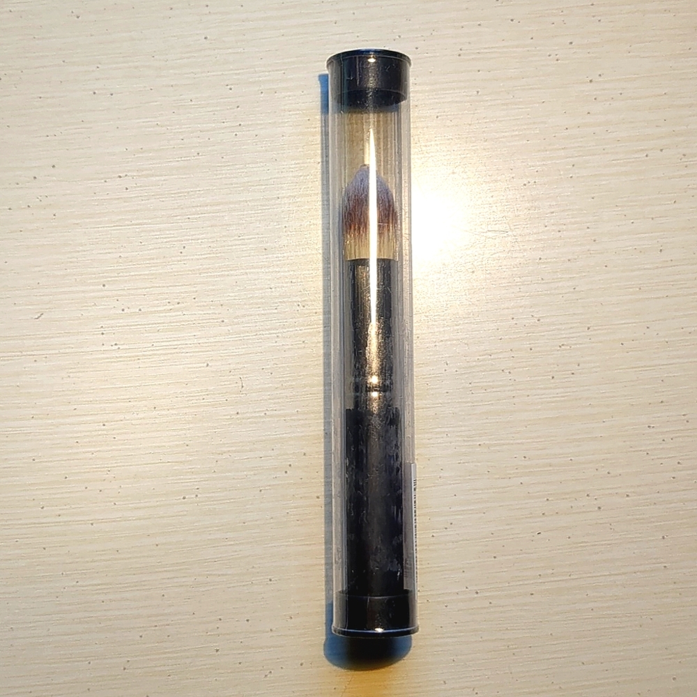 Heavenly Luxe™ Pointed Precision Complexion Brush #11